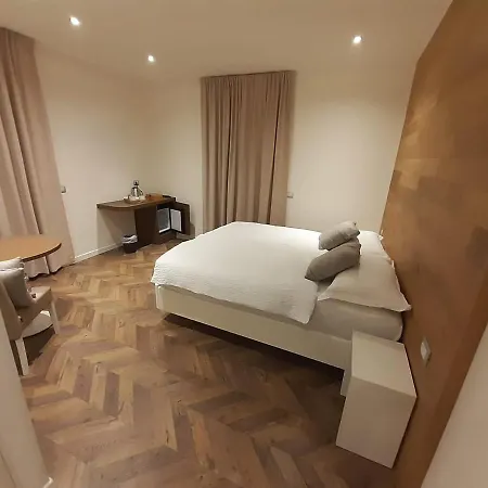 Guest house The Tourist 2*